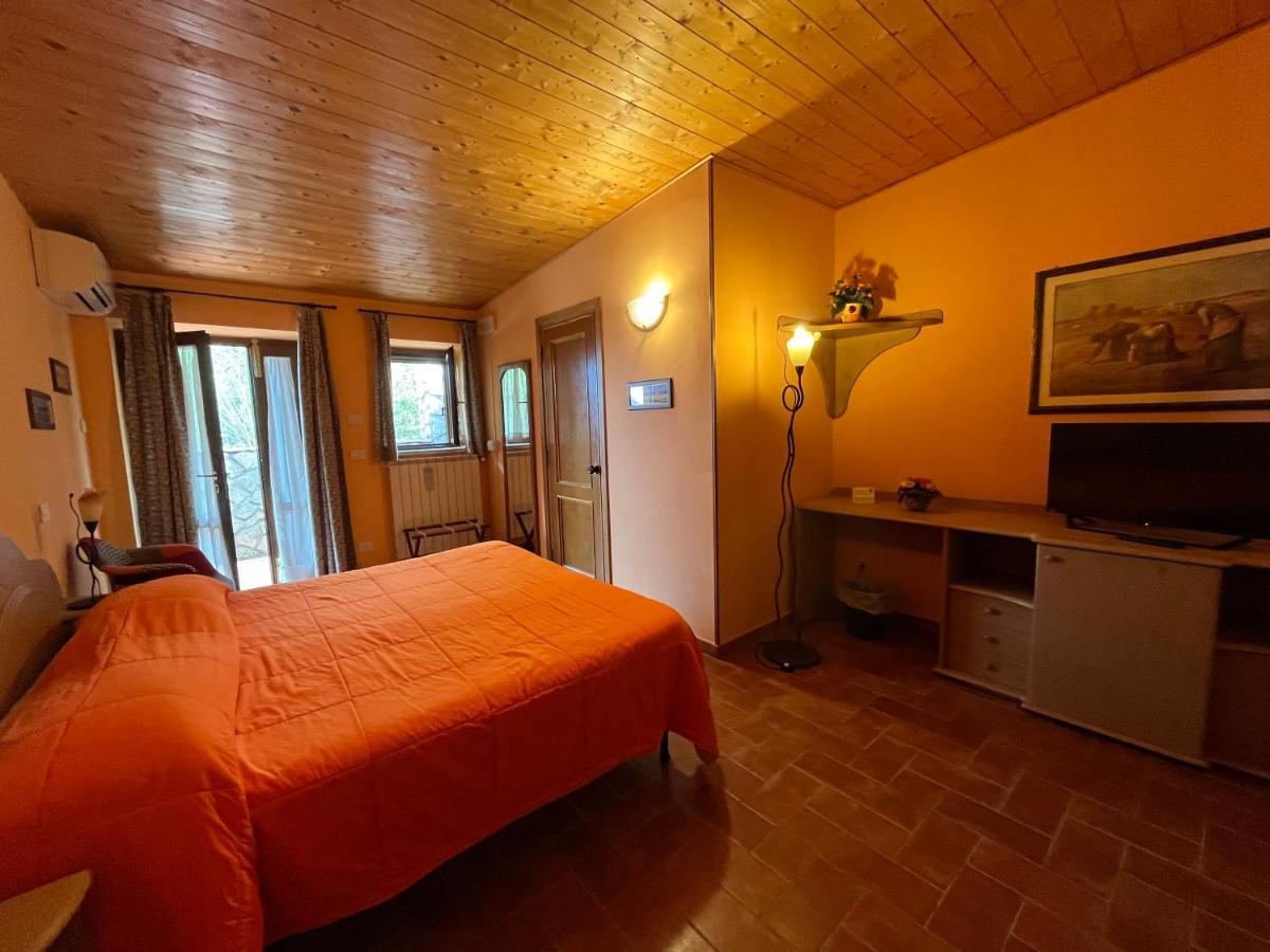 מונטמראנו Agriturismo Poggio Del Drago מראה חיצוני תמונה