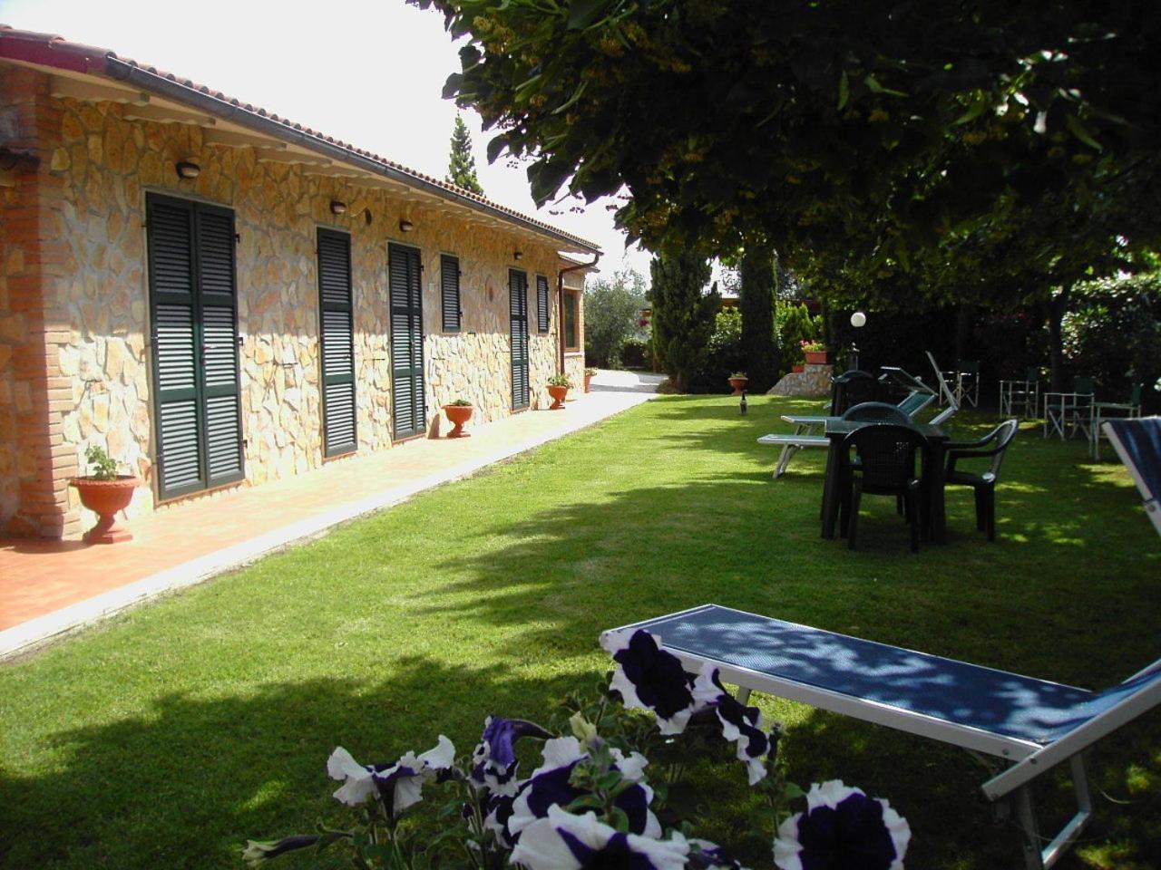 מונטמראנו Agriturismo Poggio Del Drago מראה חיצוני תמונה